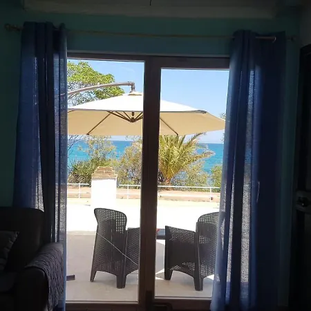 Σπίτι διακοπών Panoramica Fronte Mare Tertenìa